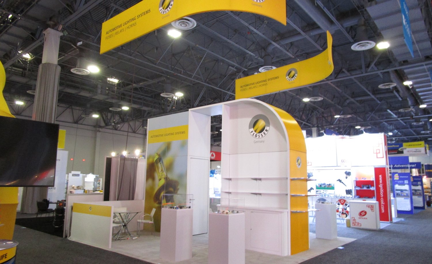 Flosser Showfloor